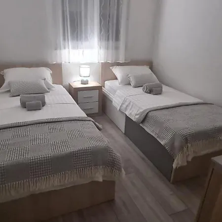 Appartamento Apartman Moni